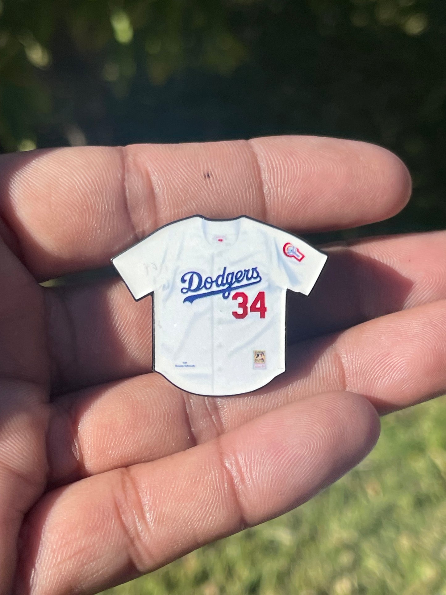 VALENZUELA JERSEY PIN
