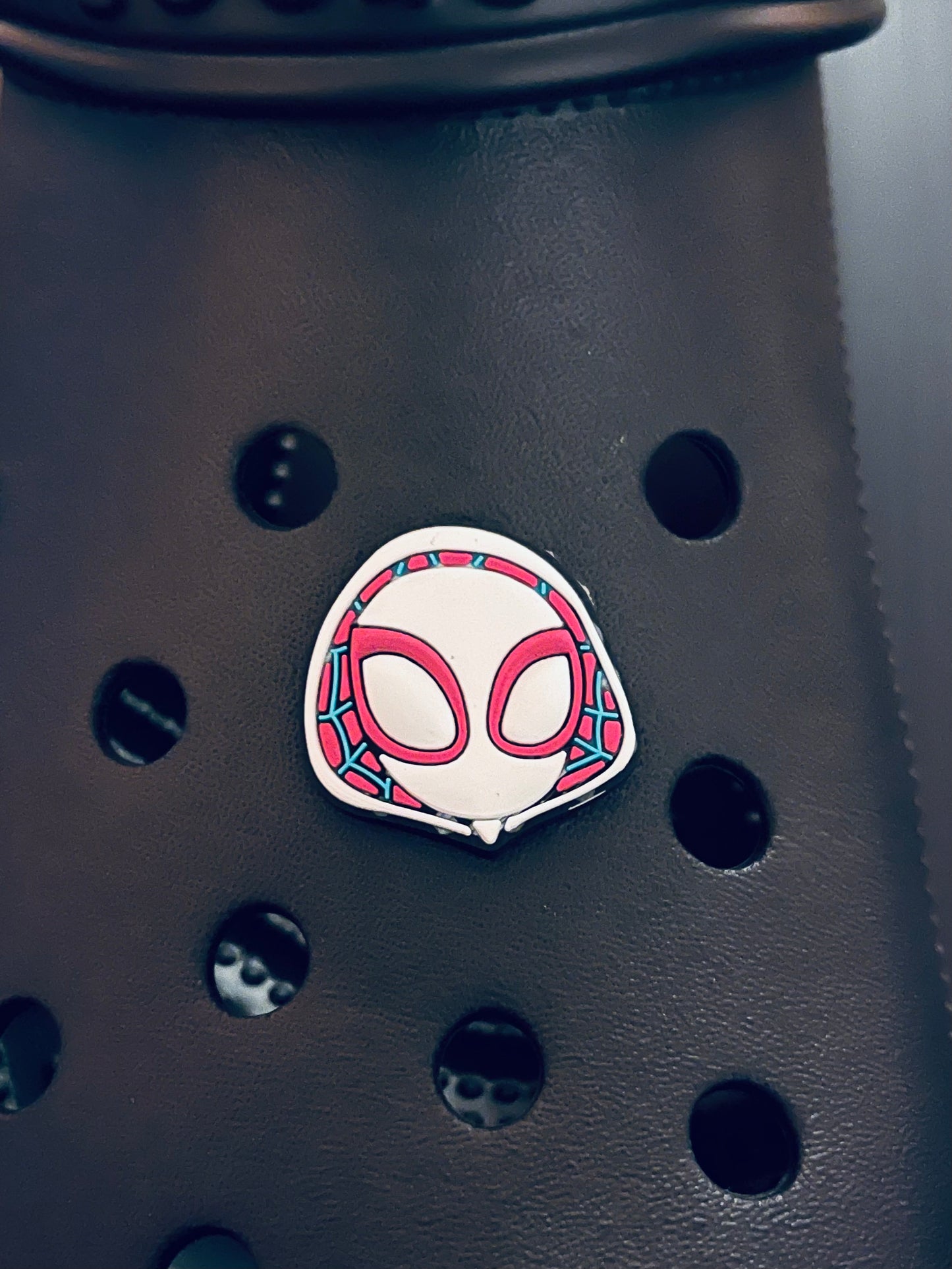 GWEN HEAD CHARM