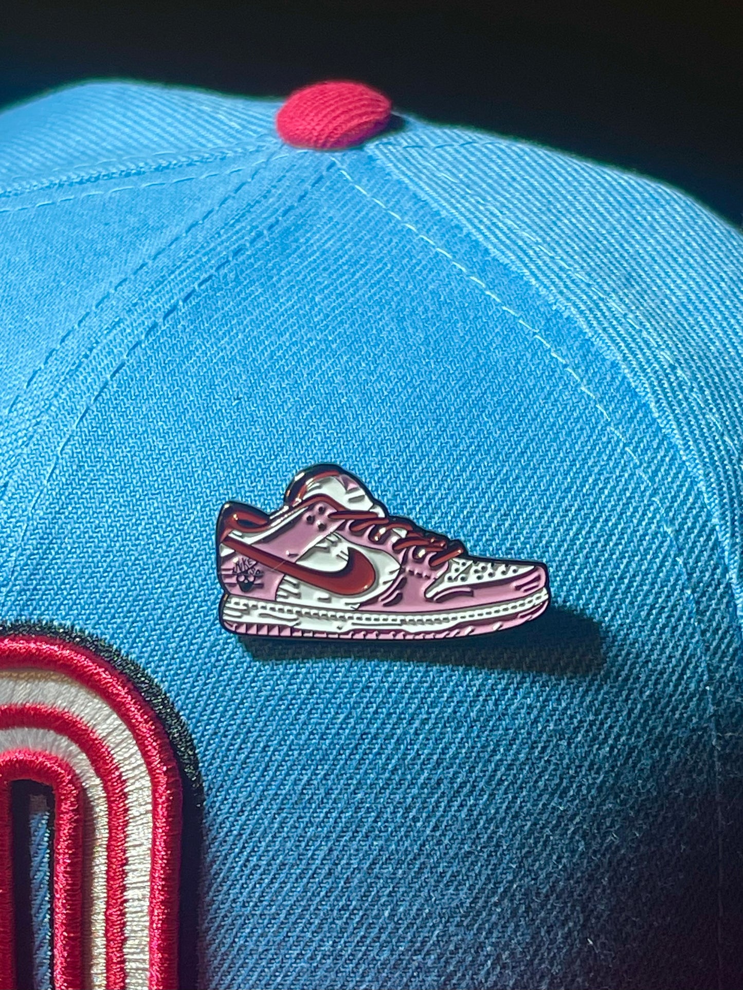 PINK DUNK LOW PIN