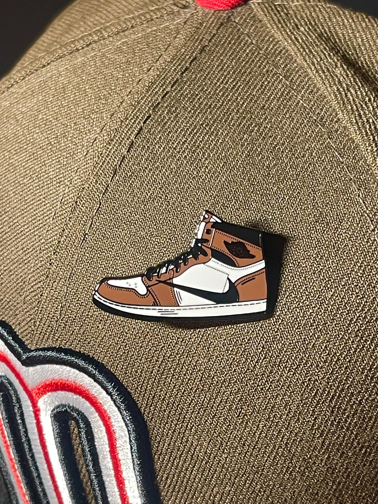 MOCHA AJ1 PIN