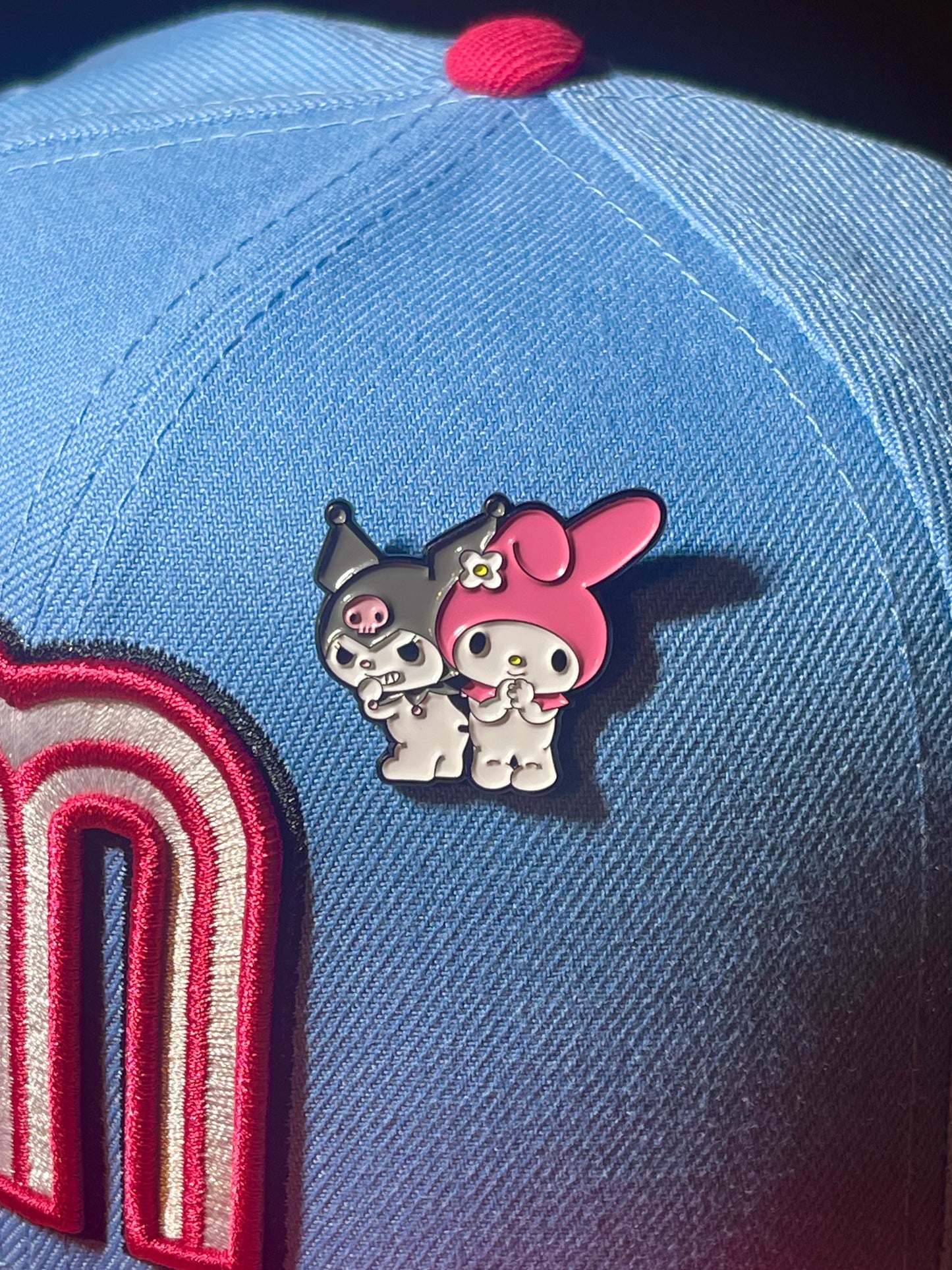 HK FRIENDS PIN