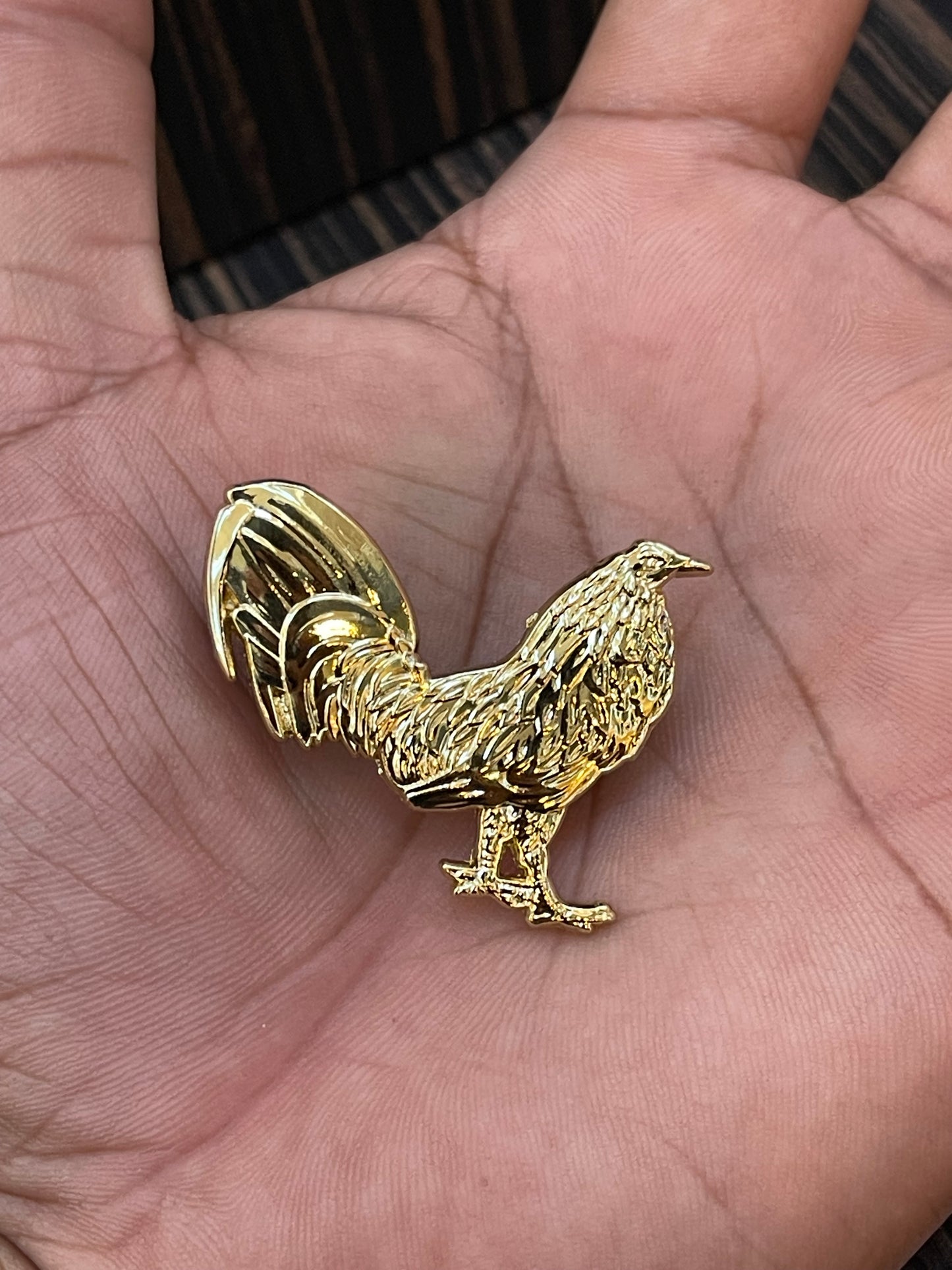GOLD ROOSTER PIN