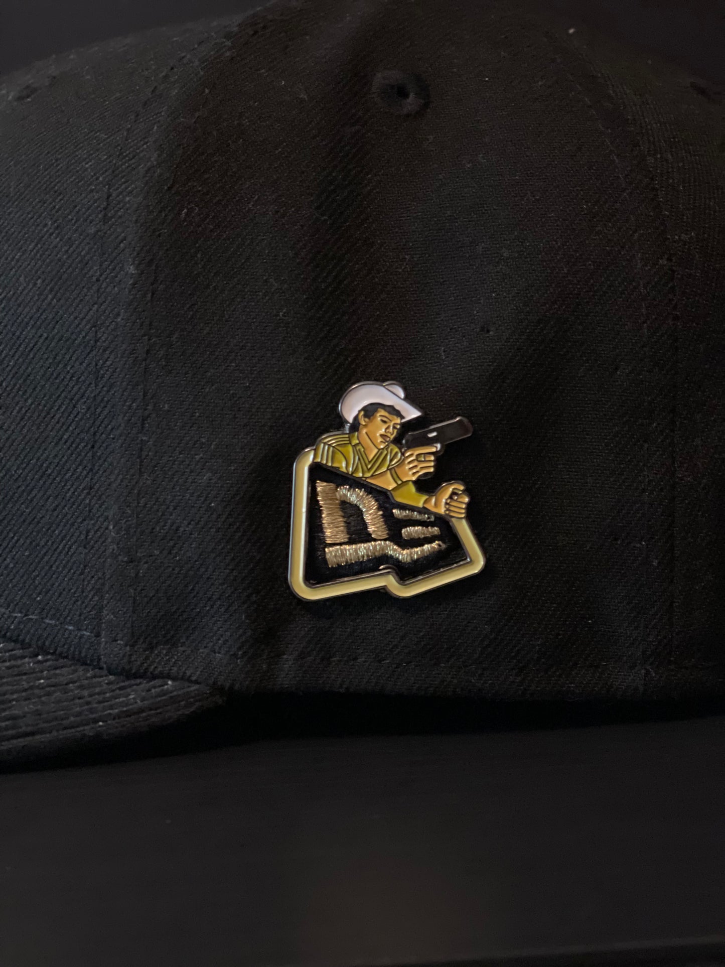 CHALINO GOLD FRAME PIN