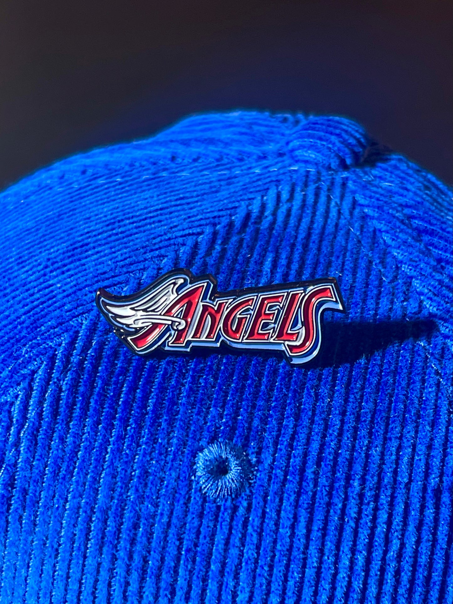 LAA RETRO PIN