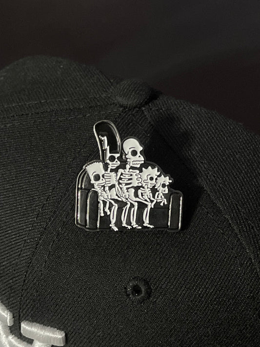 SKELETON SMPSON PIN