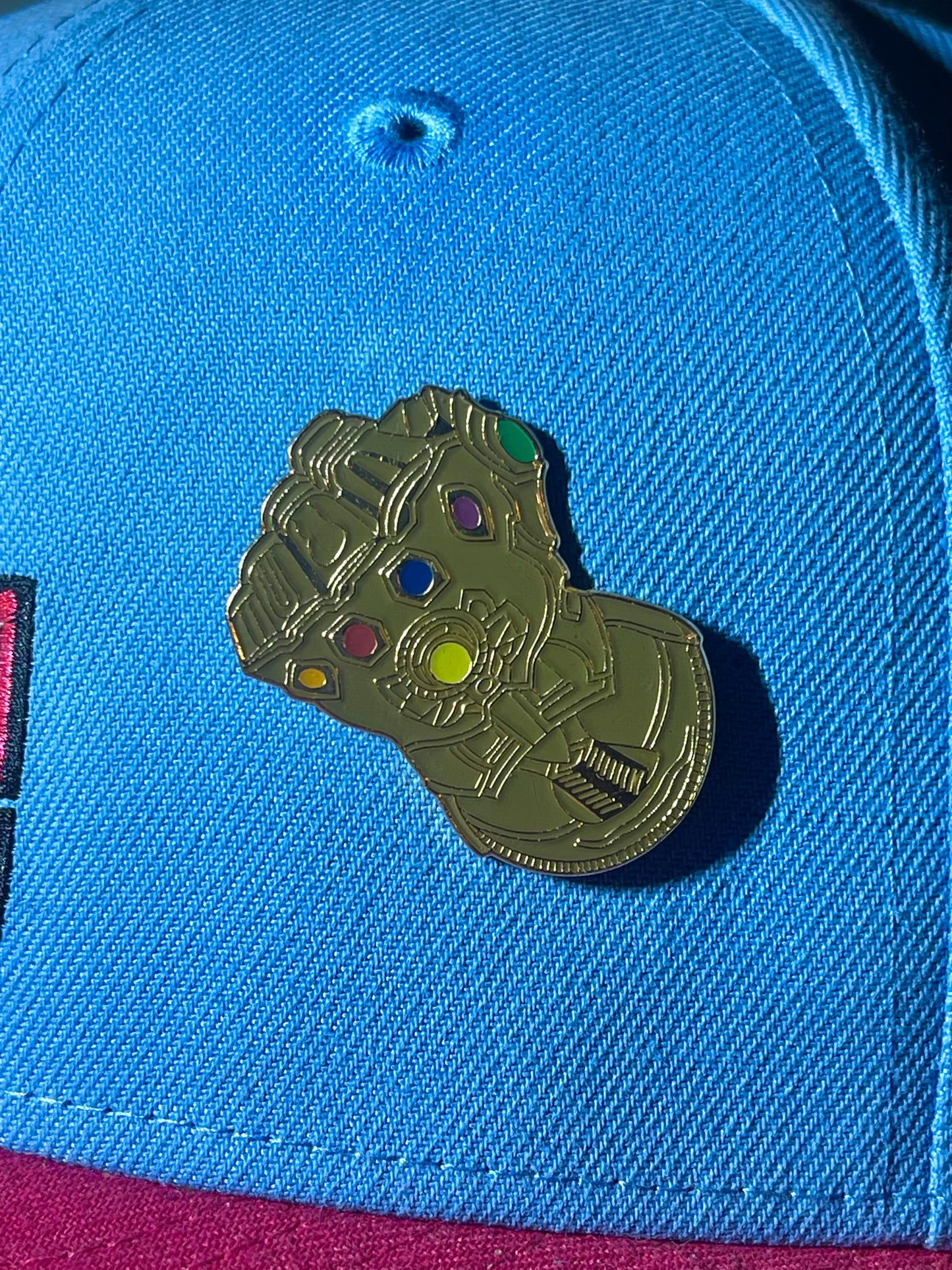 GAUNTLET PIN